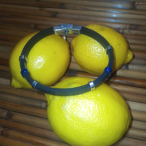 Other - Rubber & Metal Unisex Bracelet